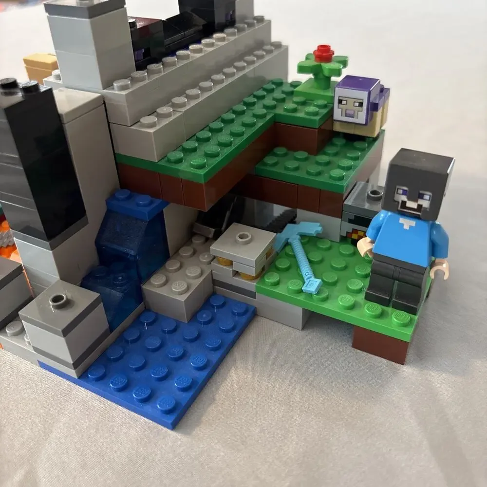 LEGO Minecraft: The Ruined Portal 21172 Building Toy Minifigs Manual Inc.